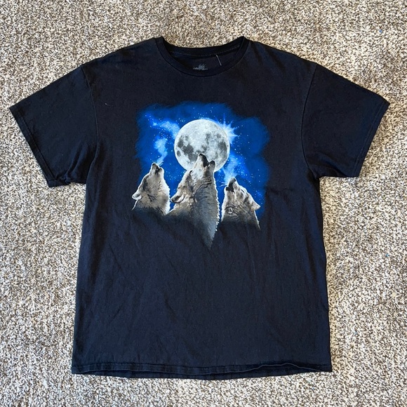 Other - Wolf Tshirt